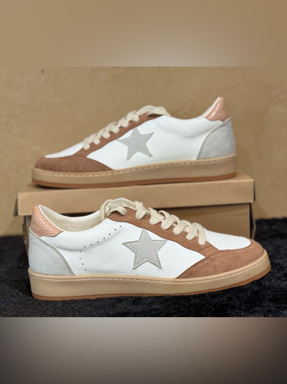 SAMBA Vintage Vibe Star Sneakers - Taupe - Size 10